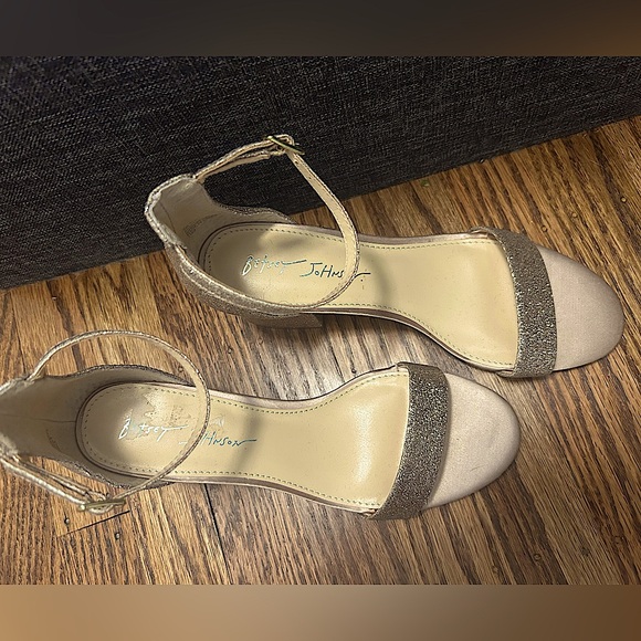 Betsey Johnson Block Heel dress sandals size 7 - Picture 3 of 5